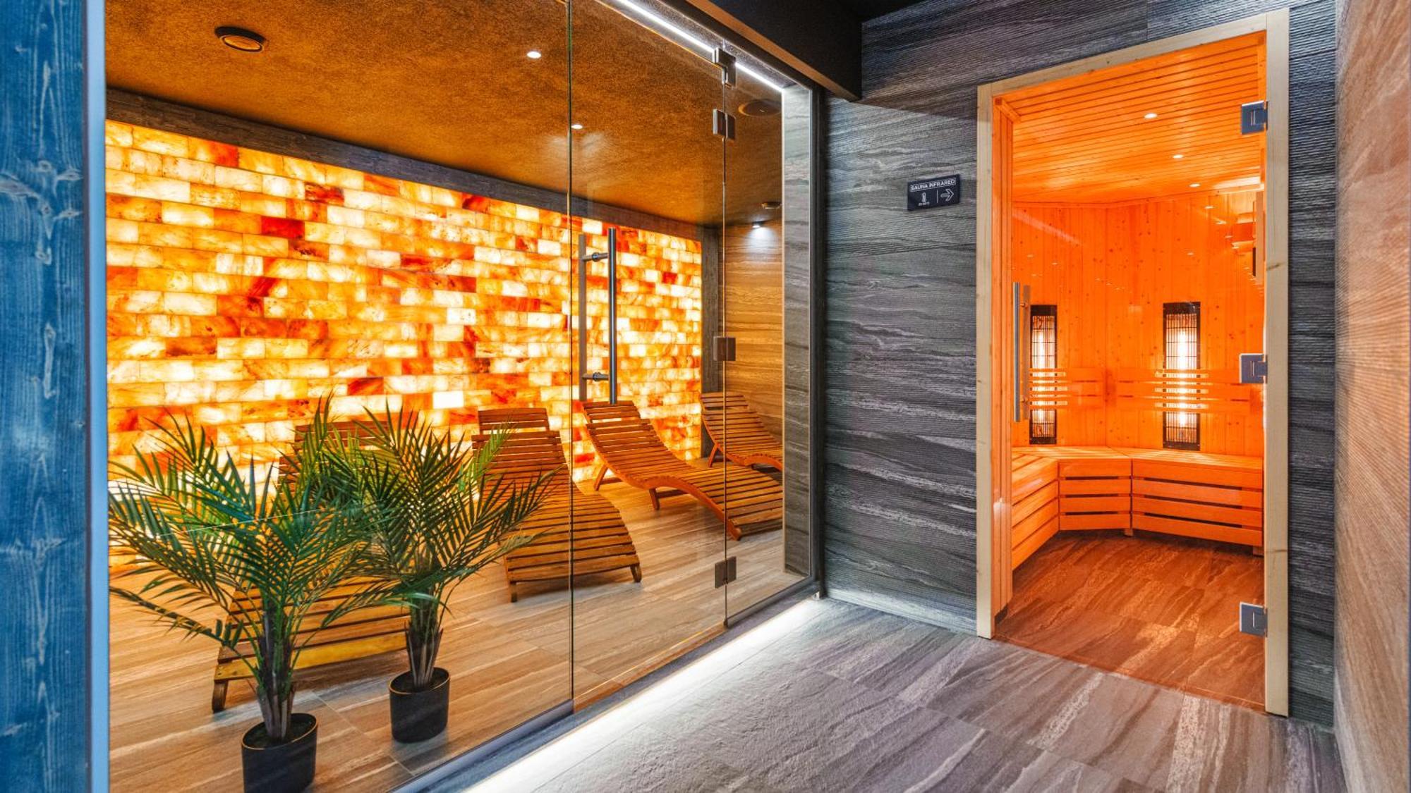 Blue Premium Pool Sauna Fitness Free コウォブジェク エクステリア 写真