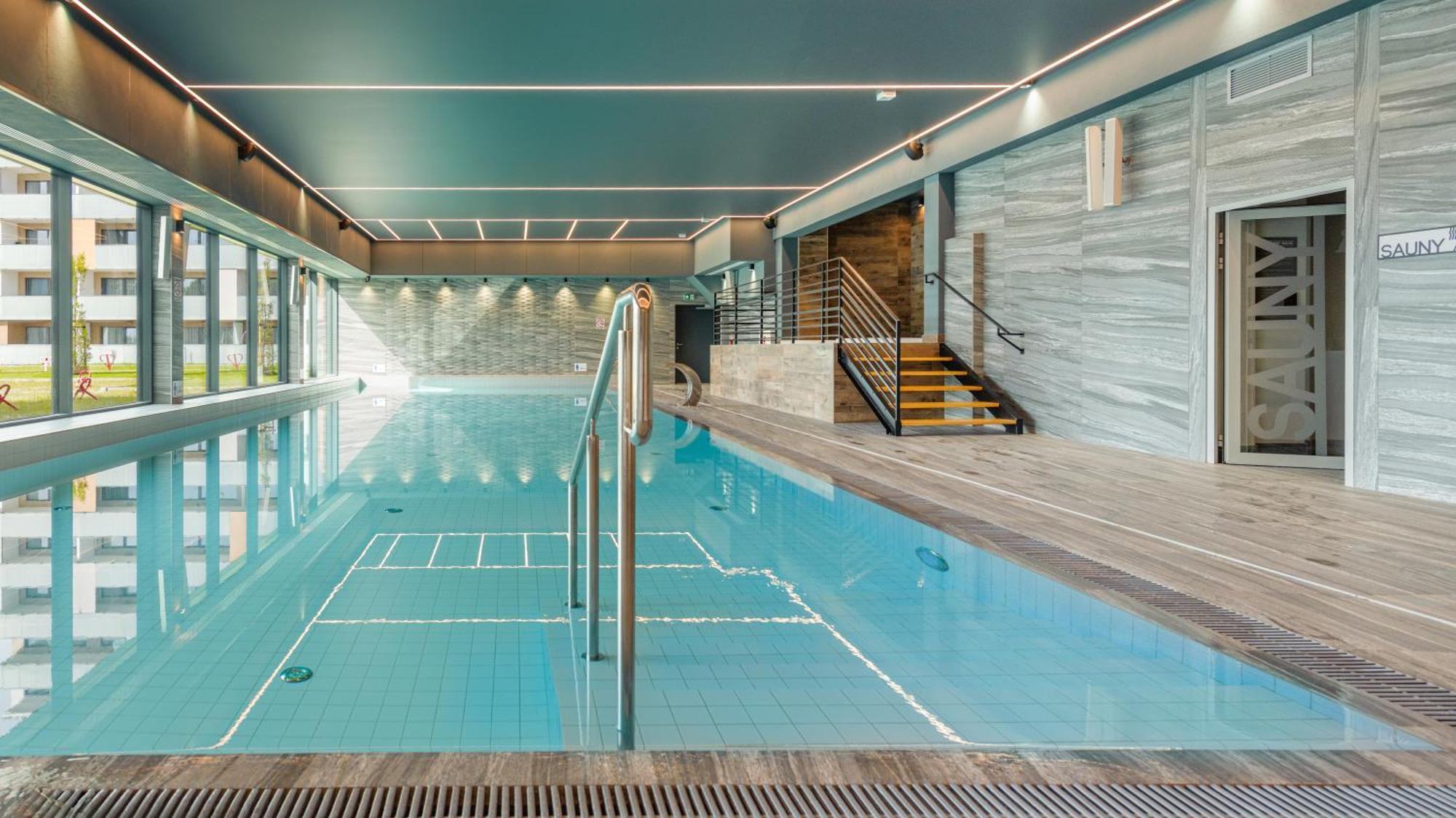 Blue Premium Pool Sauna Fitness Free コウォブジェク エクステリア 写真